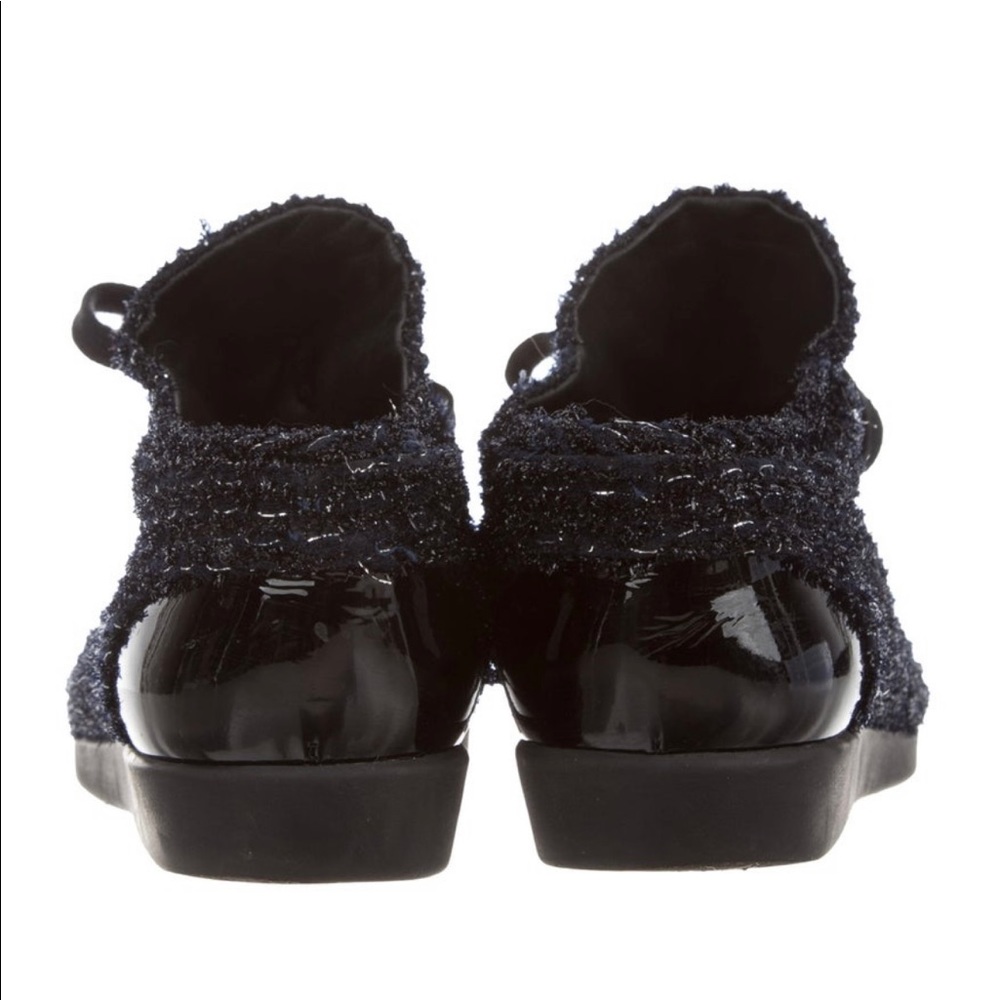 Chanel Sneaker - Picture 2 of 6